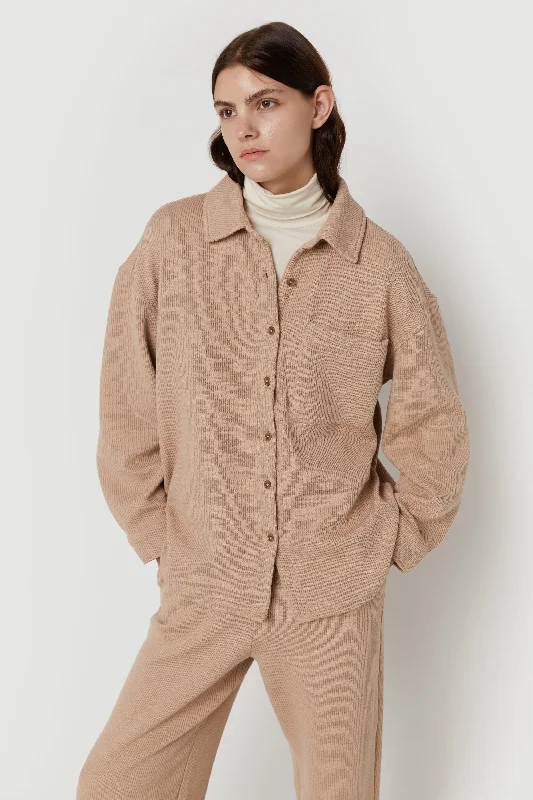 ribbed women cardigan with a classic textureRIB-KNIT BUTTON UP