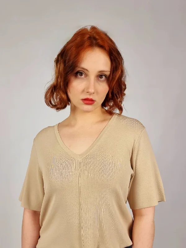 Plus Size Women's Ruffled Hem Sweaters in Floral PrintsVan-Dos Jumpers