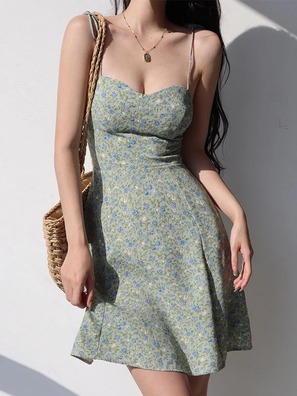 Halter Neck Women Dress to Show Off the Shoulders and Neckline Halter Neck Women Dress to Show Off the Shoulders and Neckline Lace Up Floral Green Mini Dress