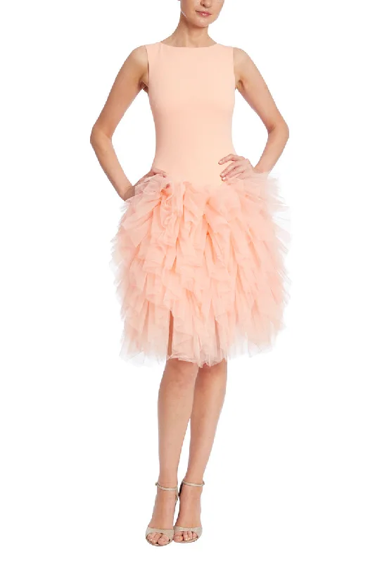 Maxi dresses with a wrap - around style for a customizable fit Maxi dresses with a wrap - around style for a customizable fit Badgley Mischka SC3902 Homecoming Short Ruffle Cocktail  Dress